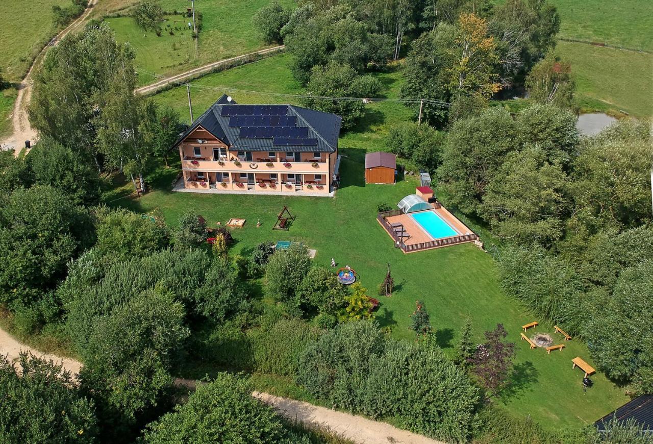 Apartments Nad Rybniky Horni Plana Luaran gambar