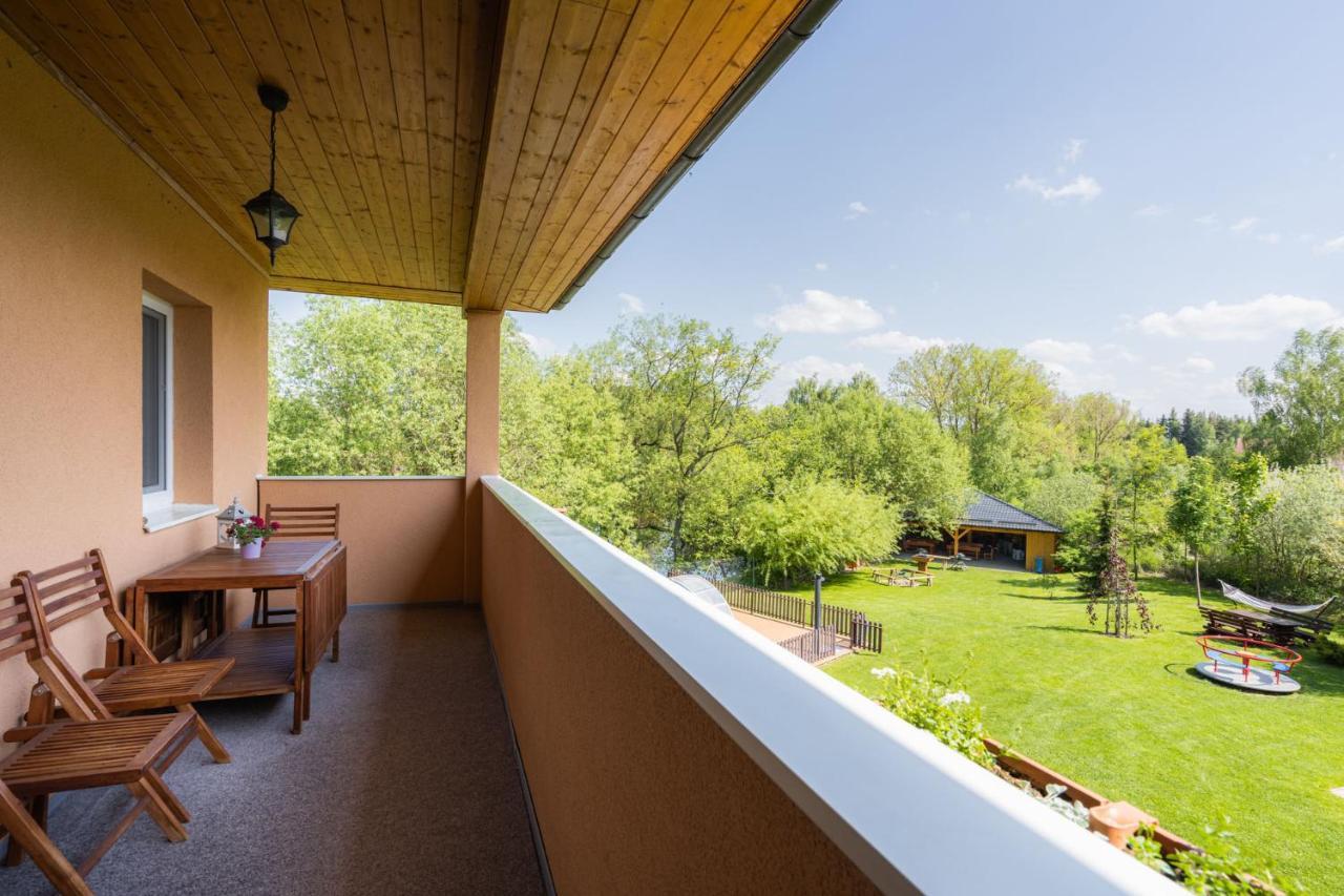 Apartments Nad Rybniky Horni Plana Luaran gambar