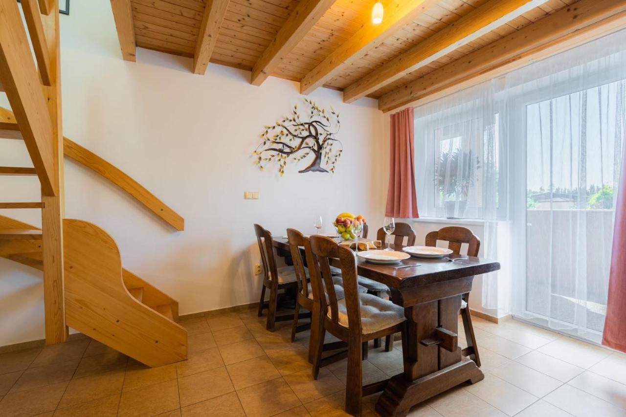 Apartments Nad Rybniky Horni Plana Luaran gambar