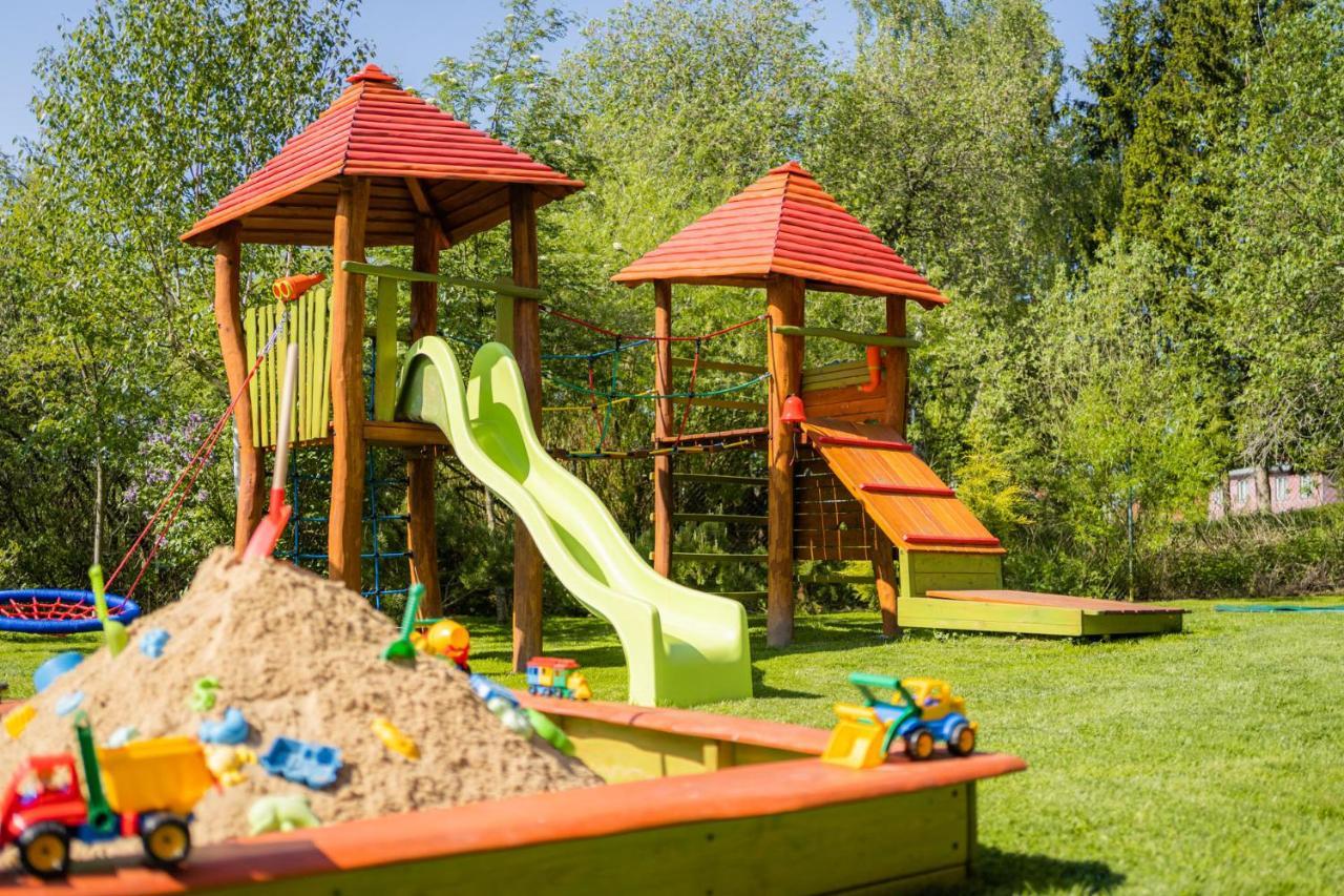 Apartments Nad Rybniky Horni Plana Luaran gambar