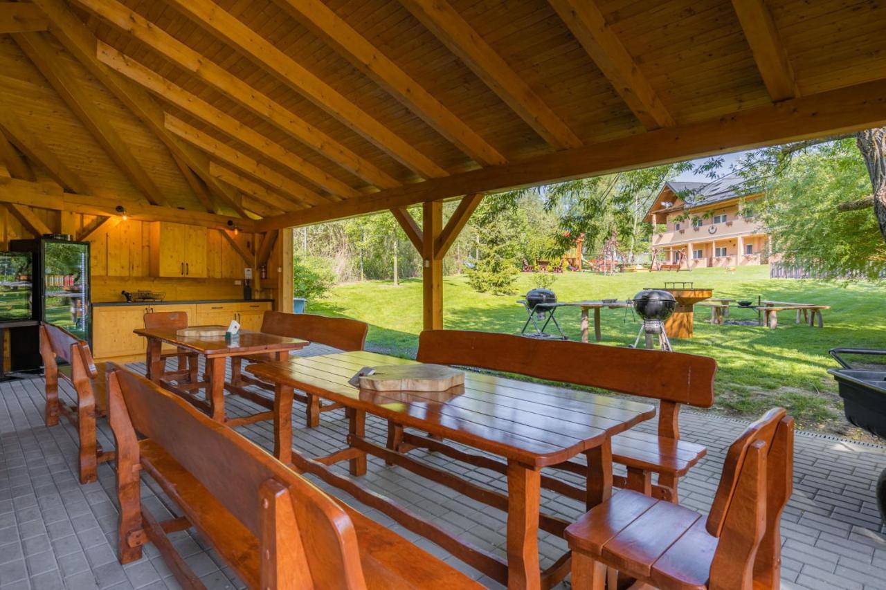 Apartments Nad Rybniky Horni Plana Luaran gambar